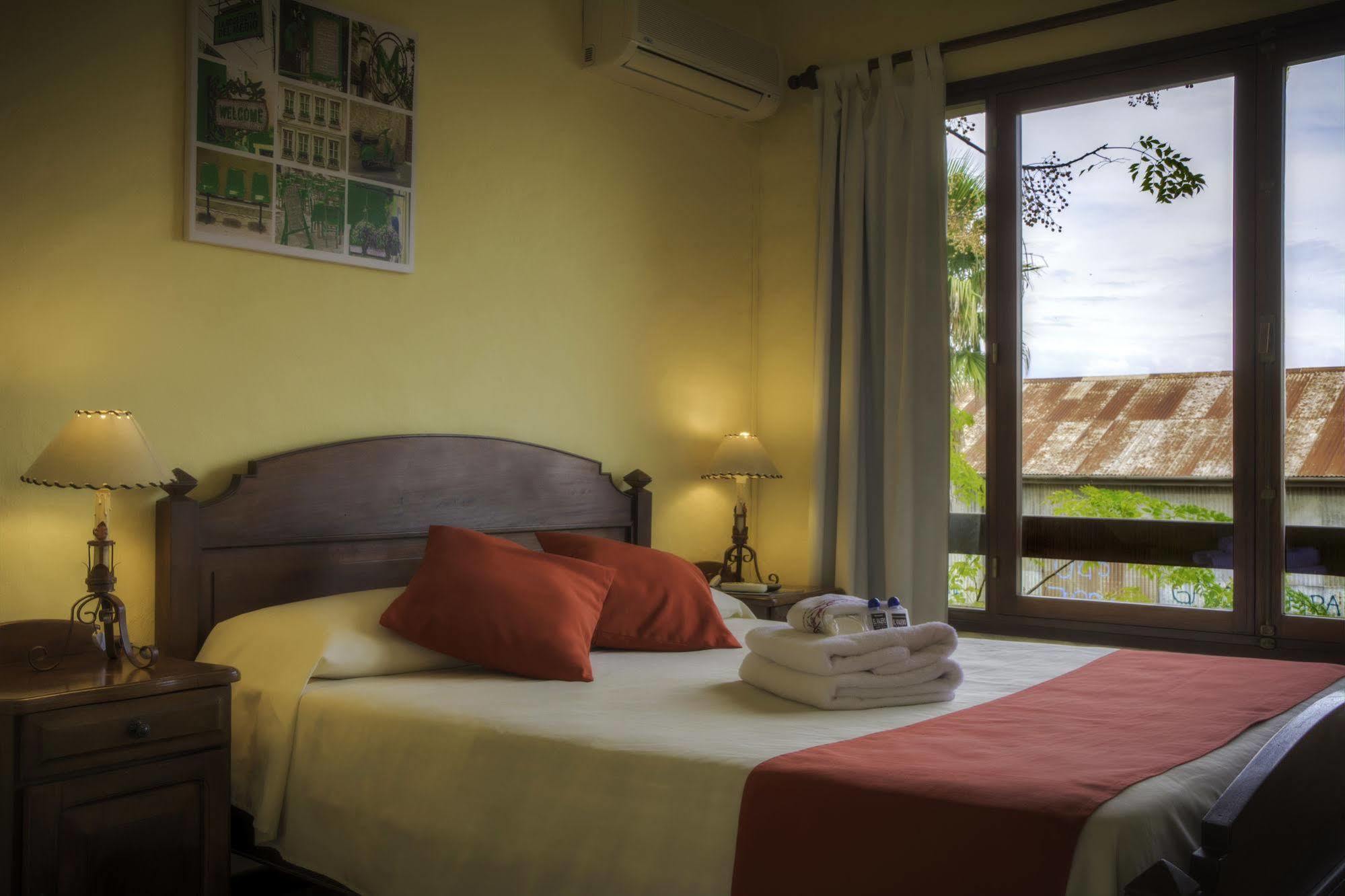 Viajero Posada B&B โกโลเนีย เดล ซากราเมนโต ภายนอก รูปภาพ